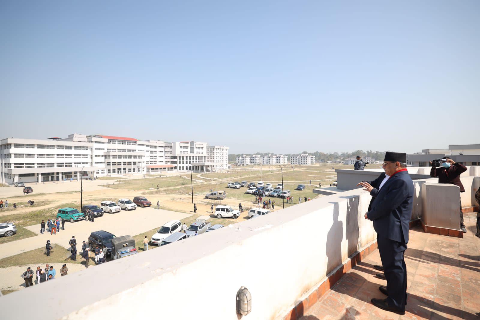 सहिद दशरथ चन्द राष्ट्रिय स्वास्थ्य विज्ञान विश्वविद्यालय गेटाको प्रधानमन्त्री प्रचण्डले निरीक्षण गरे